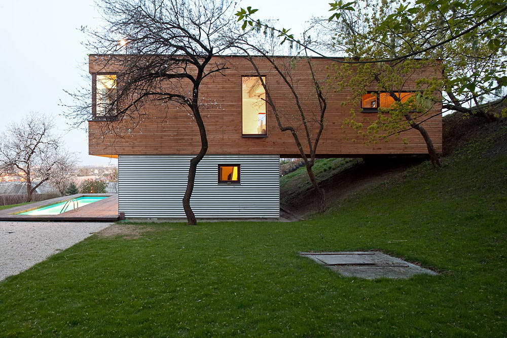<strong>Maison « Anti Patio » par « Drozdov Partners », Ukraine<span><b>Architecture</span></strong><i>→</i>